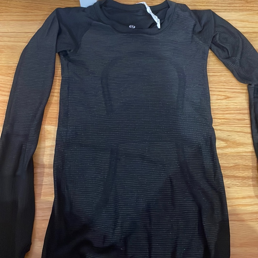 NWOT black lululemon align tank long sleeve